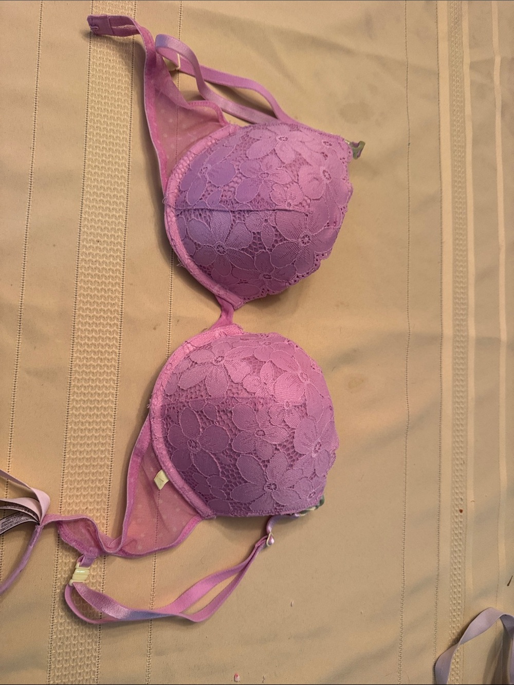 Victoria's Secret Lavender Lace Push-Up Bra